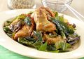 Ayam Goreng Harum, Aroma Sedapnya Bikin Enggak Sabar Segera Makan Siang