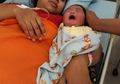 Hebat! Seorang Ibu di Cilacap Lahirkan Bayi Seberat 5,7 Kg dengan Persalinan Normal