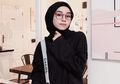 Inspirasi Gaya Sporty dengan Jaket Hoodie ala Selebgram Meirani Amalia yang Cocok Untuk Hijabers