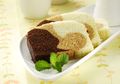 Nikmat Dan Lembutnya Bolu Kukus Santan Tiga Rasa Ini Hadir Di Meja Makan