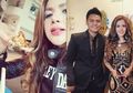 Berkunjung ke Singapura, Kumalasari Asyik Makan Kodok di Restoran Pinggir Jalan