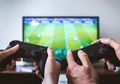 Seorang Ayah Lebih Memilih Bermain Game Daripada Bermain dengan Anaknya, tapi Warganet Malah Puji Alasannya