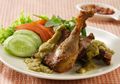 Makan Siang Pasti Jadi Makin Istimewa Kalau Ada Sepiring Bebek Goreng Surabaya