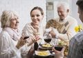 Grogi Ketemu Ibu Mertua? Coba deh 5 Tips Ini Untuk Memenangkan Hatinya
