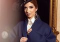 Contek Penampilan Elegan Nia Ramadhani dengan Outfit di Bawah 200 Ribu Rupiah