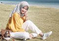 Tampil Fresh ala Indah Nada Puspita dengan Fashion Item Warna Kuning Harga Terjangkau, yuk Tiru!