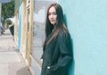 Gaya Edgy ala Jessica Jung dengan Floral Printed Sweater di Bawah Harga 250 Ribu Rupiah!