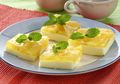 Sesuai Namanya, Puding Potong Lapis Nanas Ini Menghadirkan Kesegaran Yang Berlapis!