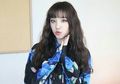 5 Inspirasi Tampil Cute dengan Gaya Rambut Wavy ala Yuqi (G)I-DLE