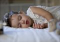 Si Kecil Sering Ngorok Saat Tidur? Kenali Faktor Penyebabnya, Moms!