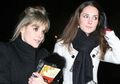 Punya Gaun Mirip, Teman Dekat Tiru Gaya Kate Middleton Saat Menikah?