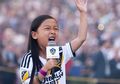Malea Emma Tjandrawijaja, Gadis Keturunan Indonesia, Bernyanyi di Liga Amerika Serikat!
