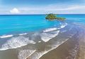 Dikenal Karena Malin Kundang, Ini Keindahan Pantai Air Manis di Padang