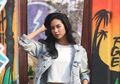 7 Gaya Modis Pacar Ryuji Utomo, Shabrina Ayu dengan Outfit Biru