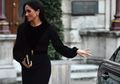 Tanpa Risih Meghan Markle Menghadiri Makan Siang Natal dengan Memakai Gaun yang Pernah Dikenakannya
