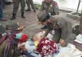 Duh! Panik Kena Razia Satpol PP, Pedagang Kaki Lima ini Kabur Tinggalkan Anak-anaknya yang Sedang Tidur