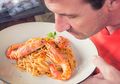 Rasanya Lezat dan Bikin Ketagihan, 6 Makanan Ini Dapat Merusak Kulit!
