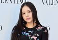 3 Pilihan Linear Earrings Untuk Penampilan Feminin ala Min Hyorin