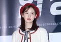Inspirasi Pemakaian Beret Hat ala Yoona SNSD Untuk Tampil Old School
