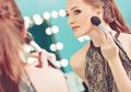 Ingin Makeup Jadi Tahan Lama dan Tak Pudar? Lakukan 8 Trik Cerdas Ini!