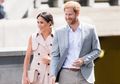 Senyum Jahilnya Bikin Meleleh! Begini Tingkah Lucu Pangeran Harry Saat Kepergok Ambil Makanan Sebelum Waktunya