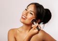 Rekomendasi Warna Foundation yang Cocok Untuk Kulit Wanita Indonesia Menurut Bubah Alfian