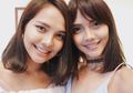 7 Inspirasi Fashion Kembar Ala Valerie dan Veronika TWNS buat Liburan. Kompak!