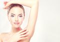 Yuk Atasi Ketiak Hitam dengan Scrub Gula! Caranya Super Mudah