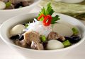 Semangkuk Sup Daging Kombinasi Bisa Bikin Malam Jadi Makin Hangat