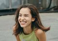 Pernah Dekat Sama G-Dragon, Ini 7 Gaya Unik & Nyentrik Kiko Mizuhara!