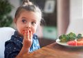 Jangan Berikan Sayuran Saja Pada Anak, Buruk Bagi Tumbuh Kembangnya