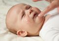 Langkah-langkah Memandikan Bayi dengan Eksim yang Aman dan Tepat
