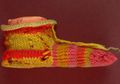 Aih, Kaos Kaki Bergaris Ternyata Sudah Ada Sejak Jaman Mesir Kuno Lho!