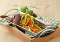 Makan Malam Terasa Lengkap dengan Bandeng Siram Bumbu Acar Kuning