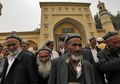 Berkedok Pusat Pelatihan, China Legalkan Kamp Cuci Otak Muslim Uighur