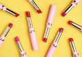Murah Meriah! Cukup dengan 30 Ribu, Kita Bisa Miliki 6 Lipstik Ini!