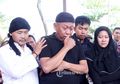 Sambil Makan Opor Kesukaan Alm.Susi, Tukul Beri Jawaban Mengejutkan Soal Calon Istri Baru