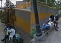 Sedang Mencari Tempat, Pria ini Syok Melihat Istrinya Mengelus Pria Lain di Google Street View, Kisah Akhirnya Tragis!
