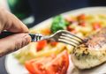 Catat, Jangan Konsumsi 3 Makanan Ini Saat Moms Sedang Lapar Berat!