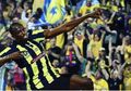 Usain Bolt Akhirnya Jadi Pemain Bola Liga Australia dan Cetak 2 Gol di Pertandingan Pertamanya