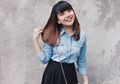 Gaya Liburan dengan Pilihan Fashion Hitam Putih ala Ghea Indrawari