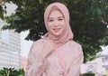 8 Gaya Kasual Selebgram Asal Korea, Ayana Moon Buat Para Hijabers