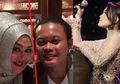 Sinden Cantik Gandeng Sule Akui Hanya Kakak - Adik, Benarkah?