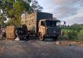 Kecelakaan, Truk Pindad Hanya Alami Sedikit Kerusakan Sementara Pikap Pengangkut Ayam Hancur Hingga Tewaskan Pengemudi