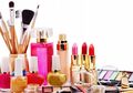 Jangan Sampai Keliru, ini 3 Tips Memilih Kosmetik Untuk Kulit Sensitif