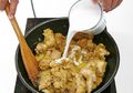Dengan Tips Ini, Opor Ayam Dijamin Tidak Mengental Walau Sudah Dingin