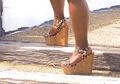 Biar Enggak Terlihat Semakin Gemuk, Pakai Aja 5 Model Sepatu Ini!