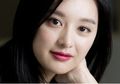 Gaya Feminin Kim Ji Won yang Terlihat Charming. Ini 7 Inspirasinya!