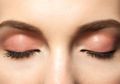 Tak Pede Punya Dahi Lebar? Yuk Tutupi dengan Trik Makeup Ini