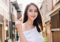 5 Fashion Outfit Putih Ala Pacar Jojo, Clairine Clay yang Bisa Ditiru